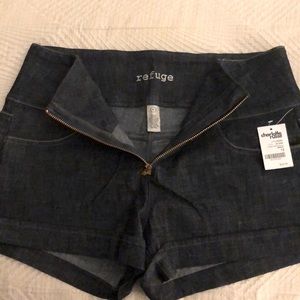 New!!!Charlotte Russe High Waist Denim Shorts Size 12 w/ Cute Zipper Front 😊